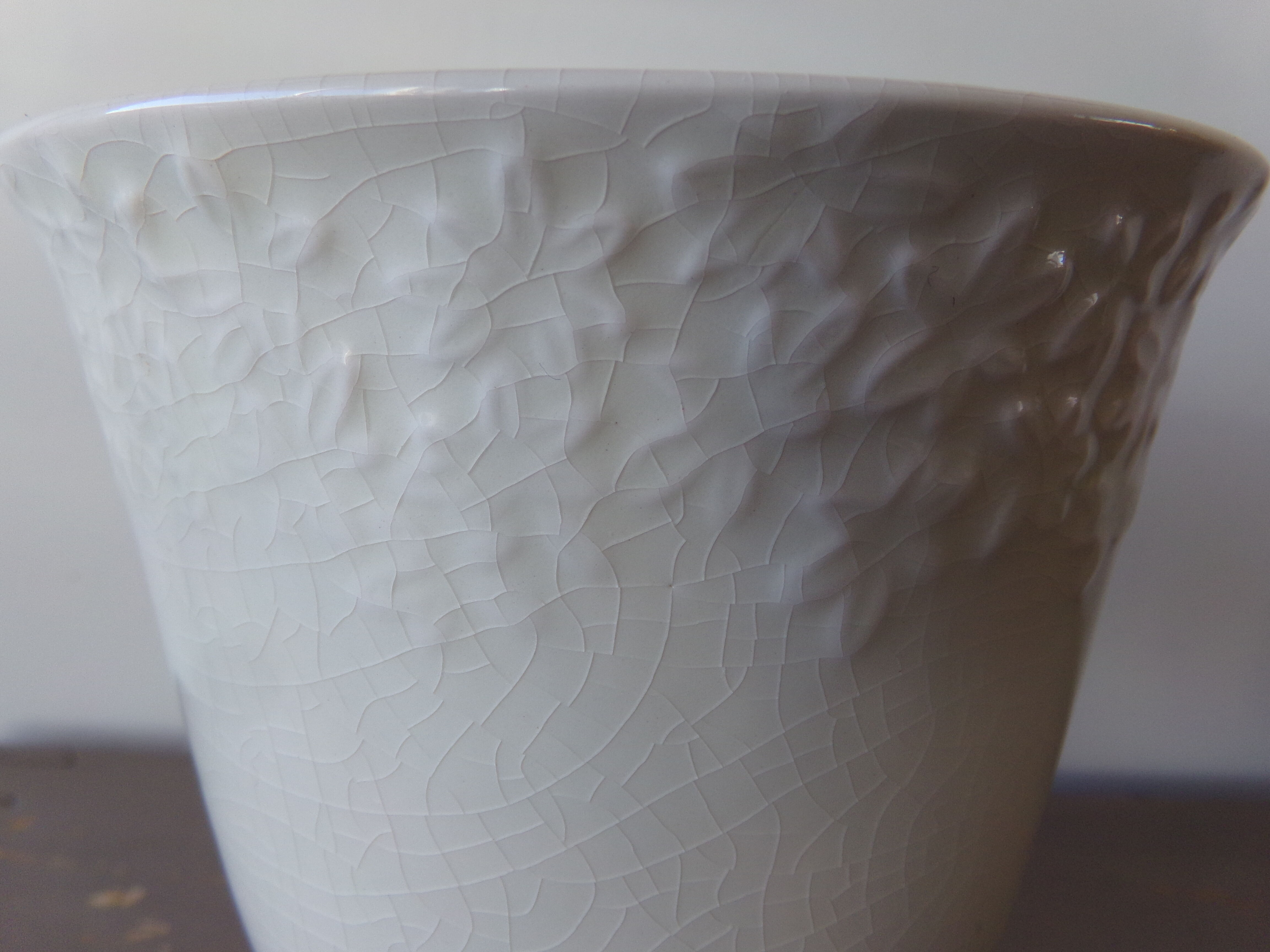 Cracked ceramic standing vase or cup