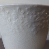 Cracked ceramic standing vase or cup