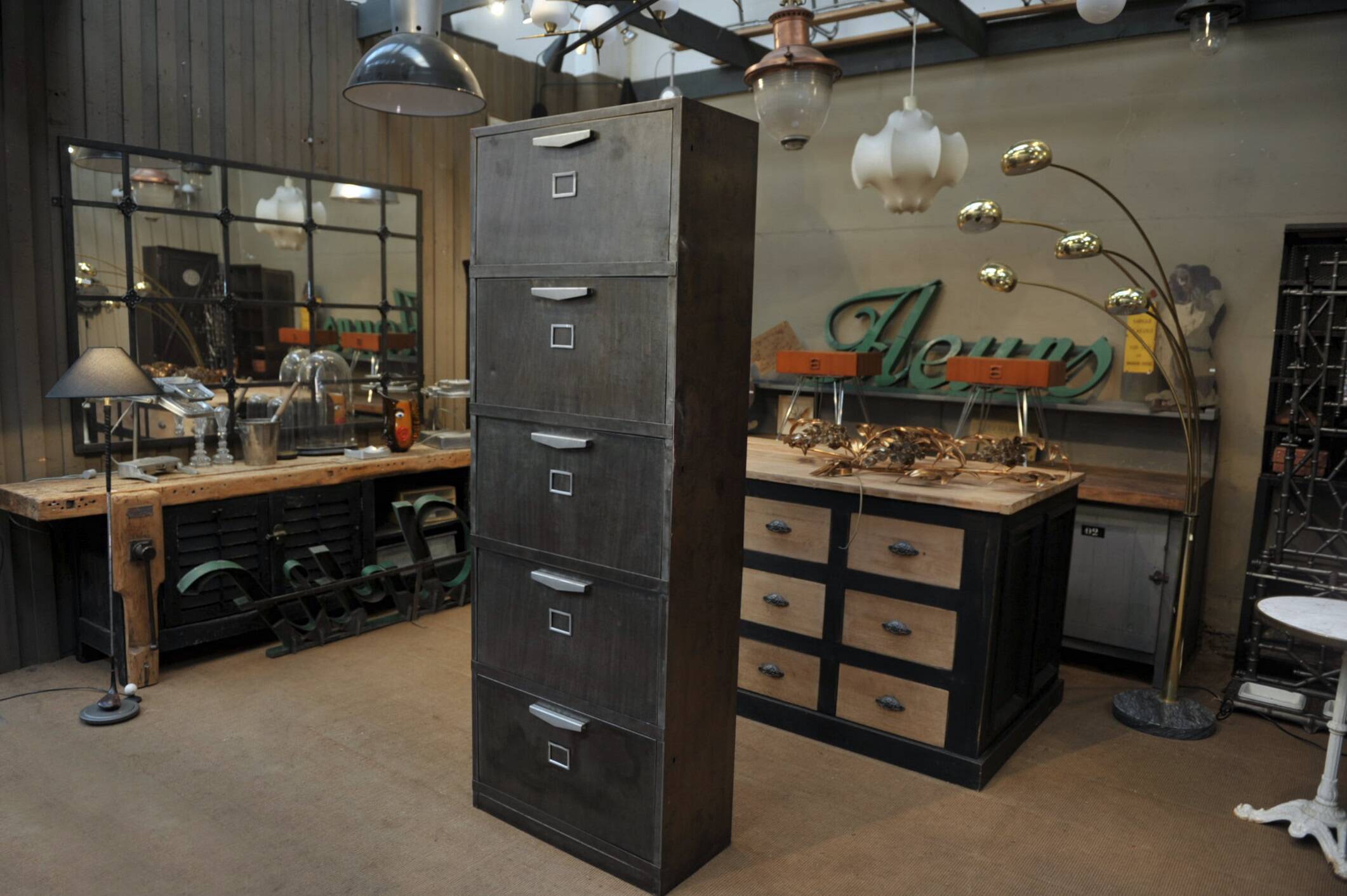 Meuble à bascule 5 clapets 1960's