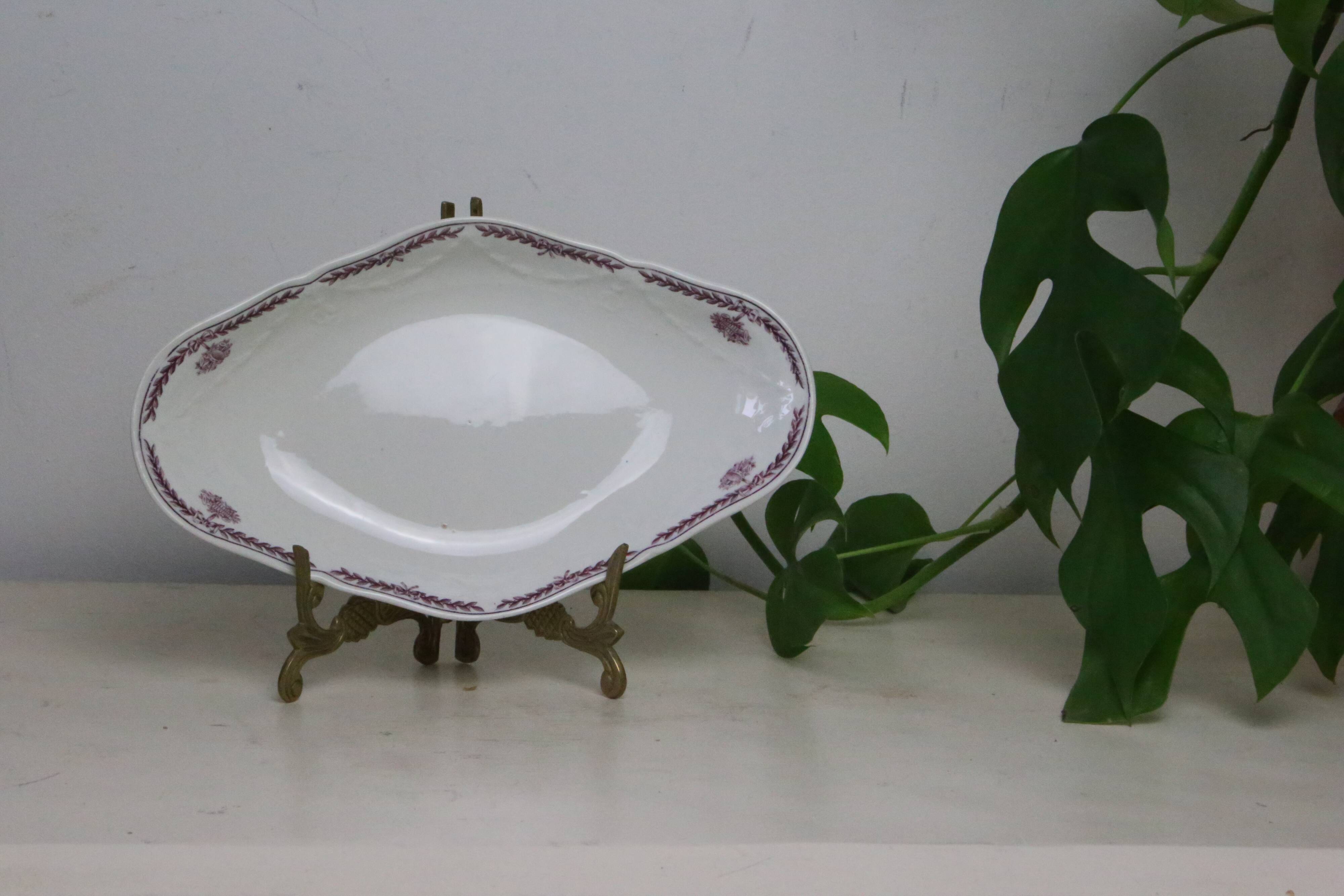 English Wedgwood earthenware dish, La Paix model