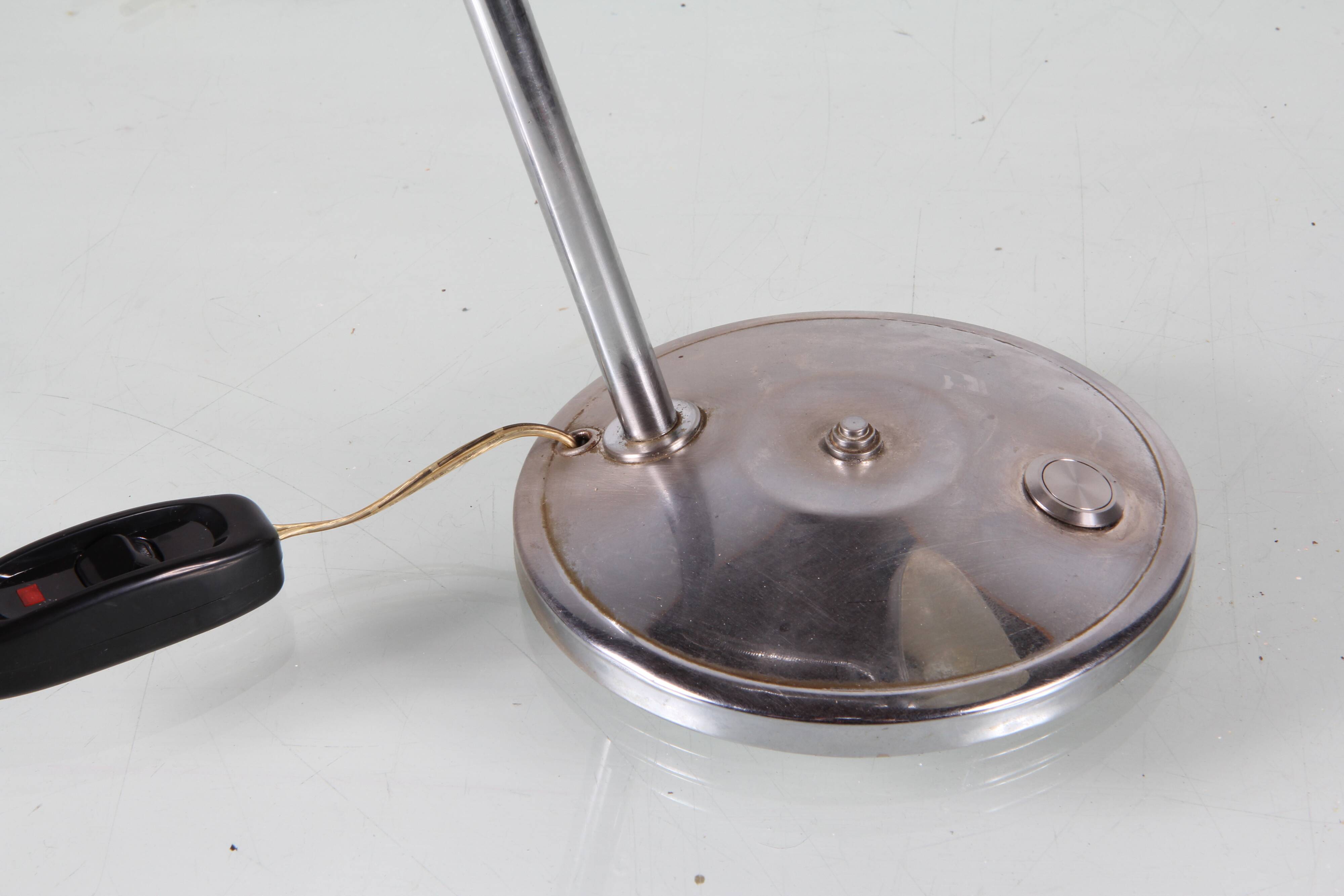 1930s desk lamp: art deco