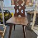 Chaise en bois sculpté