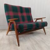 Scandinavian bench compass feet