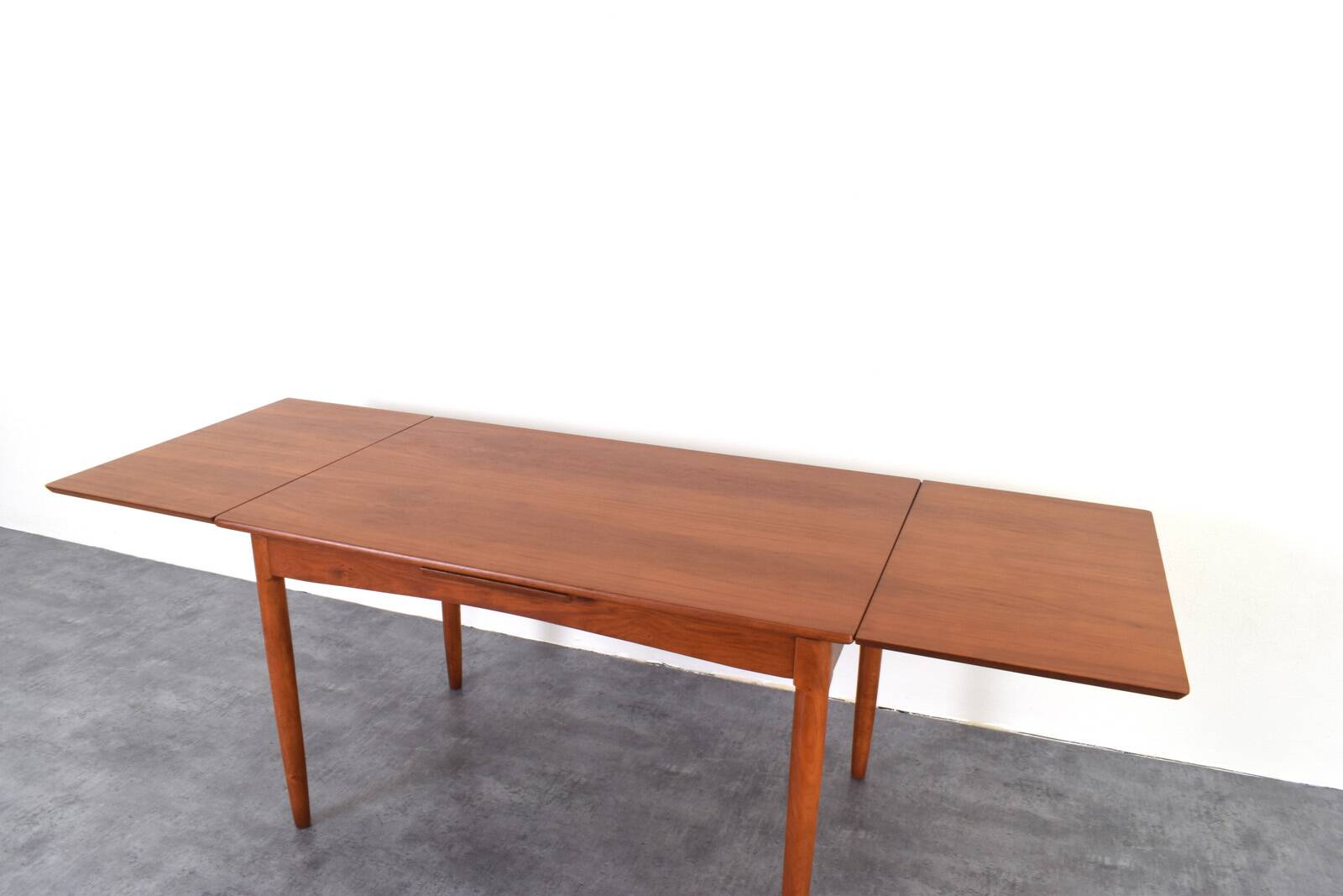 Mid-Century Danish Teak Extendable Dining Table, 1960s.