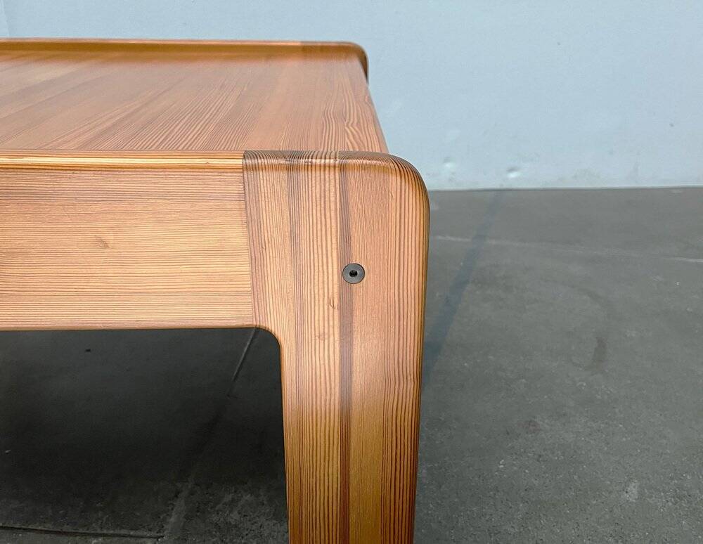 Vintage coffee table in Swedish pine by Yngve Ekström for Swedese, 1970s.