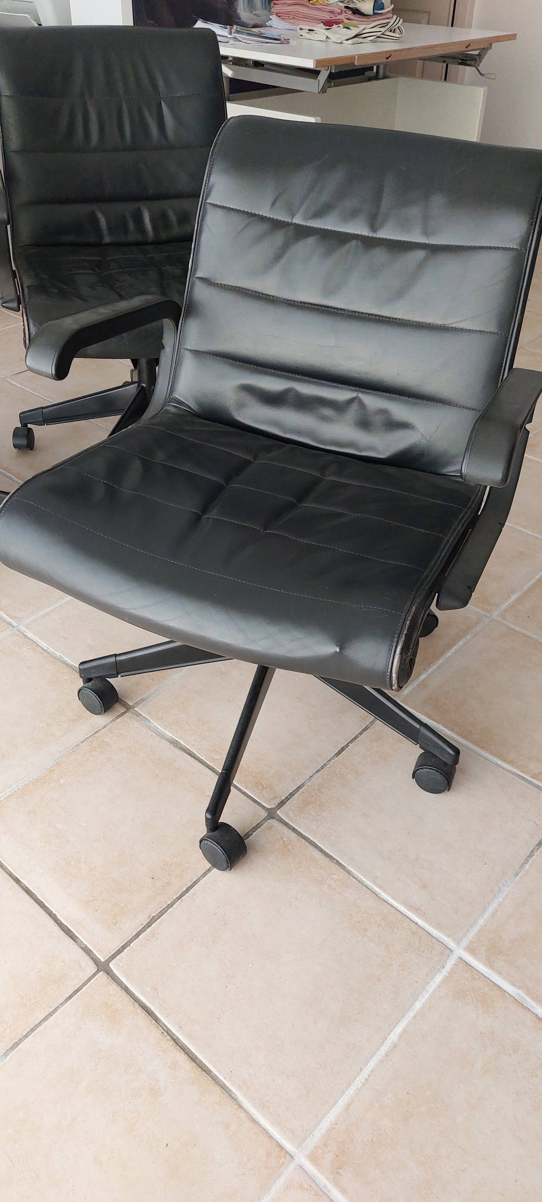 Knoll chairs by Richard Sapper