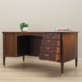 Bureau en noyer, design danois, années 1970, production: Danemark