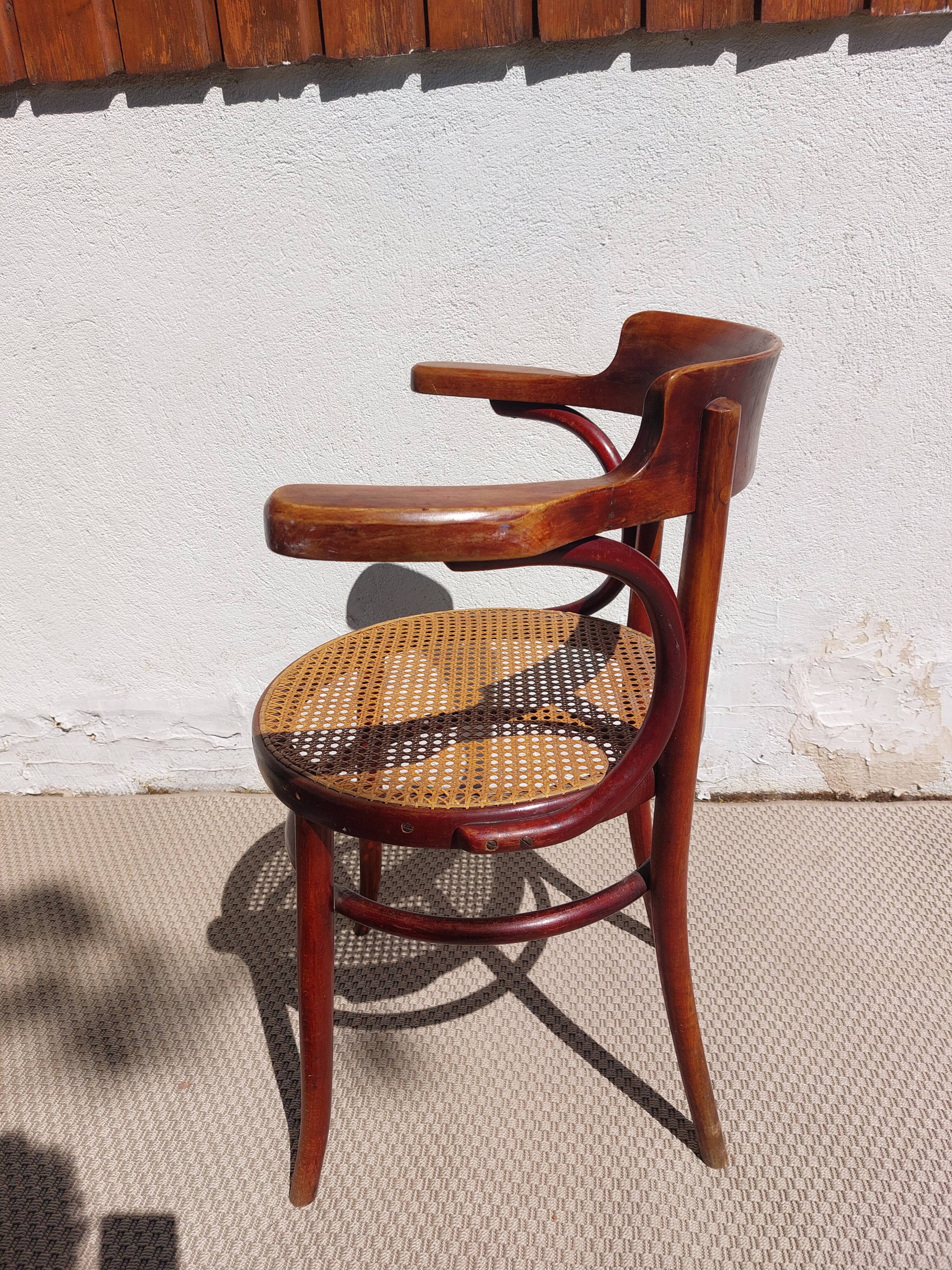 Paire de fauteuils cannés Fischel