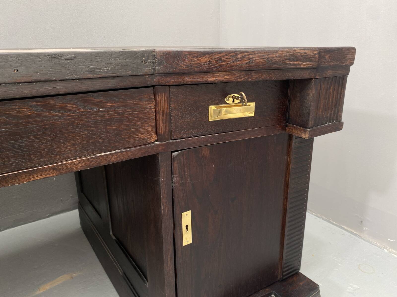 Bureau en chêne de style Sécession viennoise du début du XXe siècle