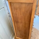 Vintage chest of drawers in light wood – natural elegance