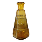 Carafe art deco en verre jaune