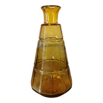 Carafe art deco en verre jaune