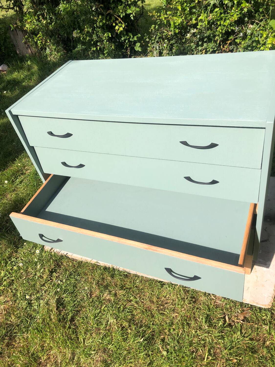 Vintage chest of drawers