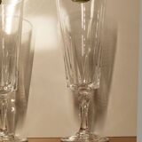 Ensemble de 12 flûtes à champagne, modèle “Versailles”, Cristal d’arques, 70’s.