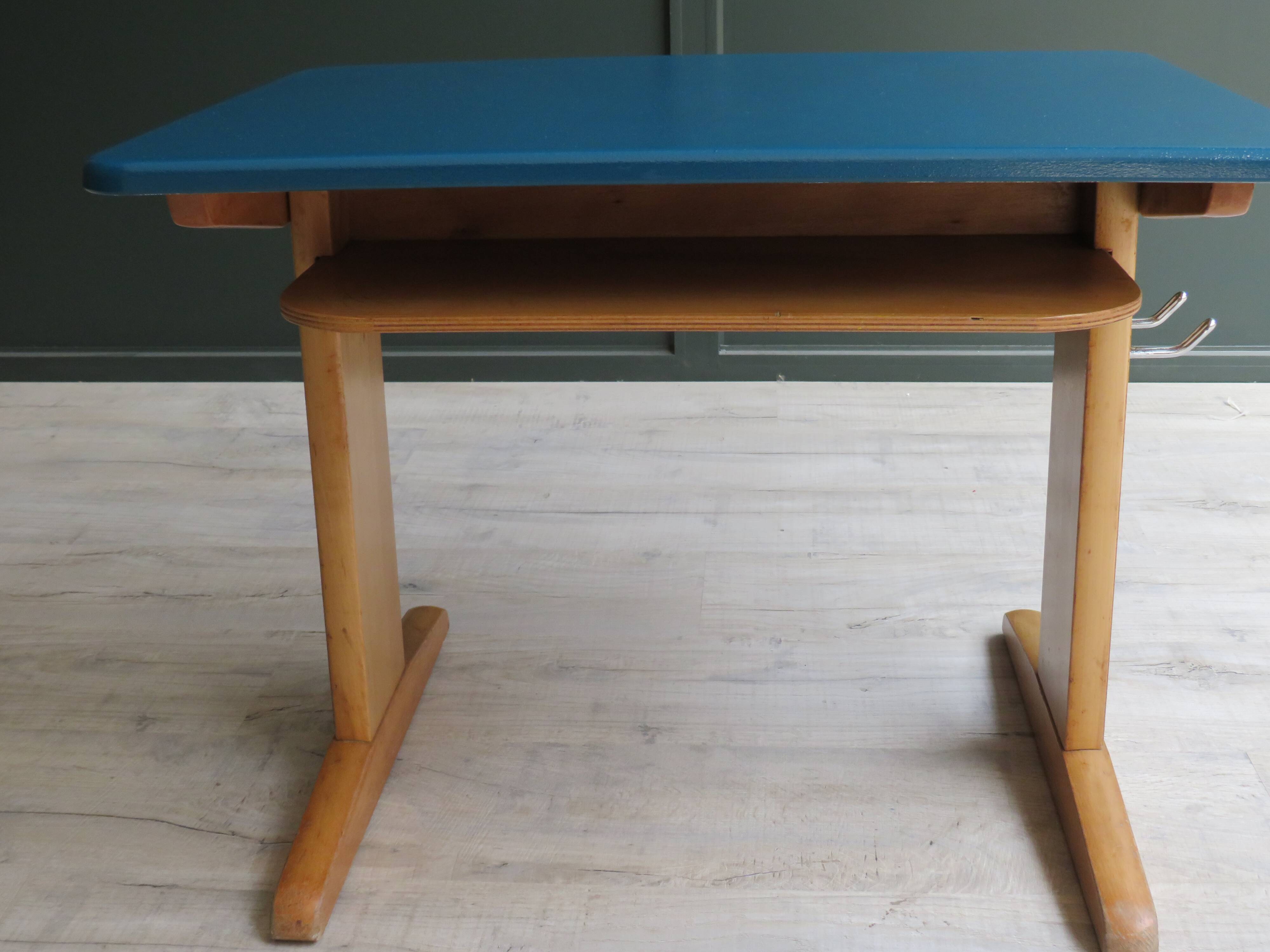 Vintage desk and children's chair casala/vs