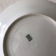 Assiette plate en porcelaine de Limoges