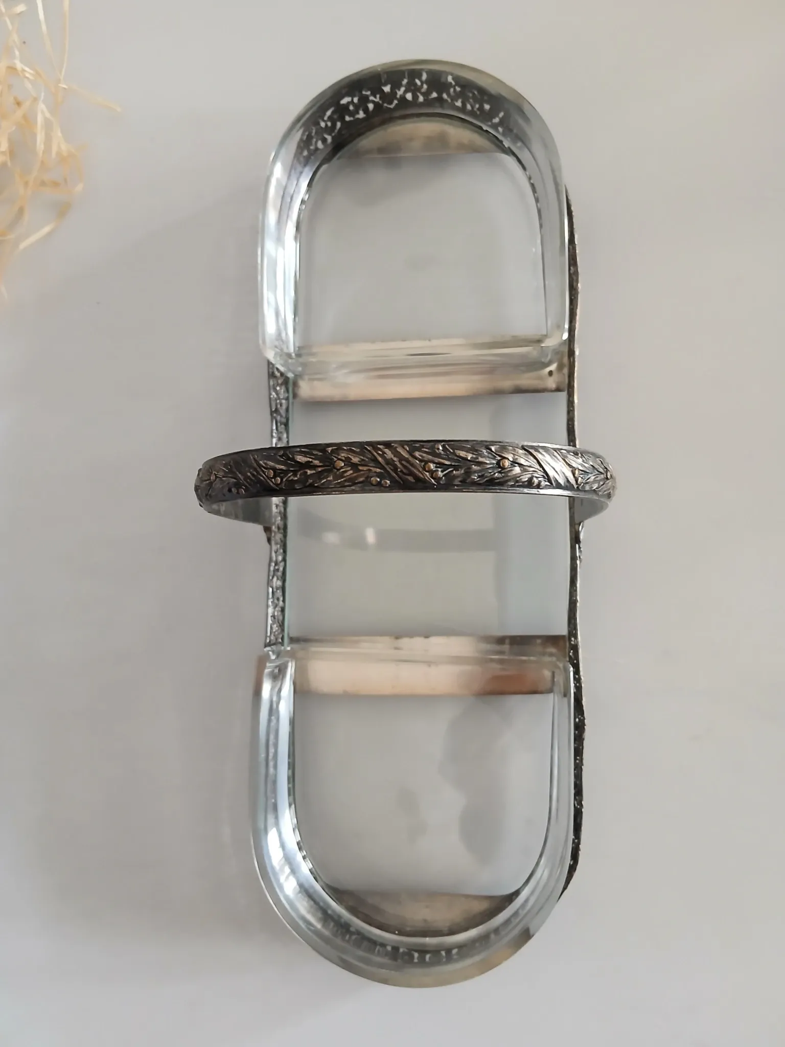 Louis XVI style table servant for hors d'oeuvres in silver-plated metal and glass.