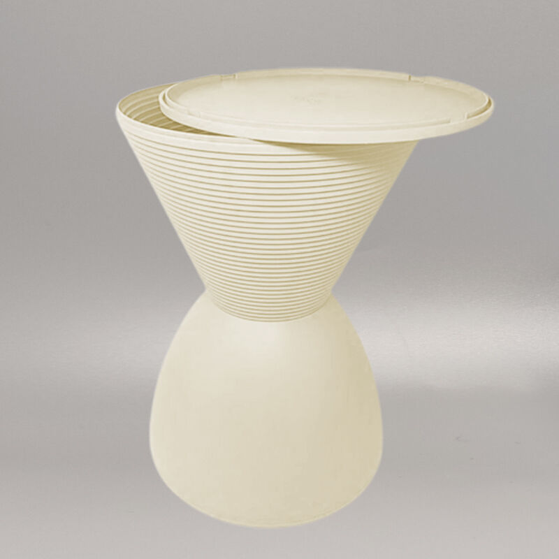Tabourets « Prince Aha » de Philippe Starck produit en 1996