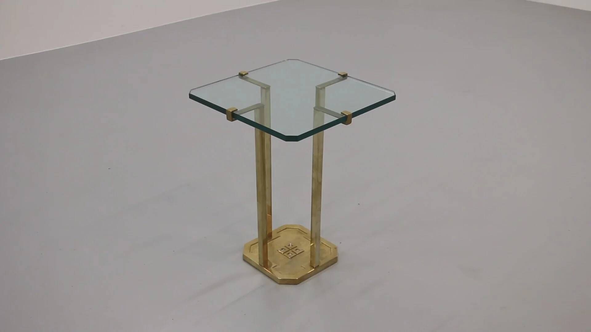 Peter Ghyczy T18 side tables, 1970s design polished brass (40x40x52)