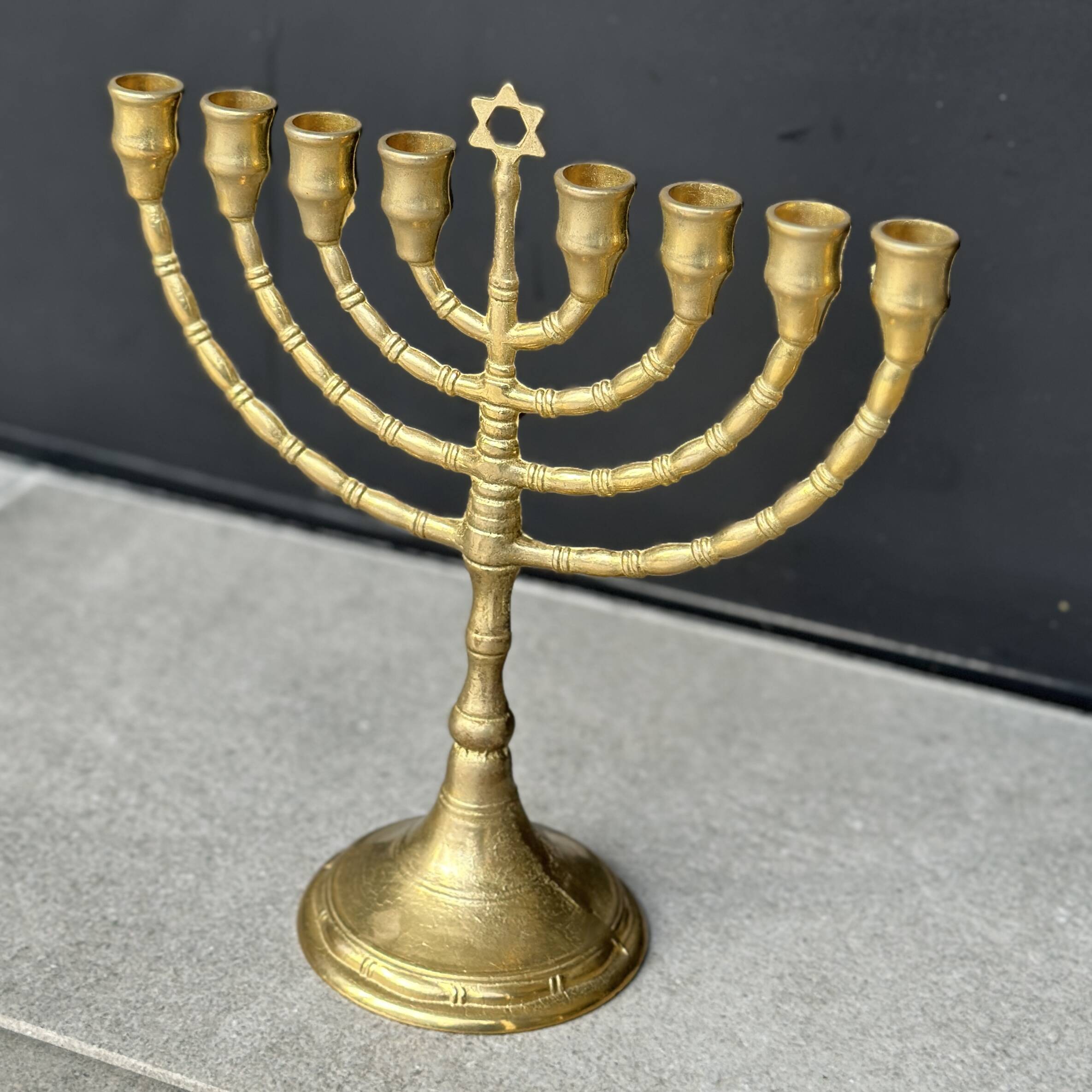 9-branch candlestick (Hanoukia) in brass.
