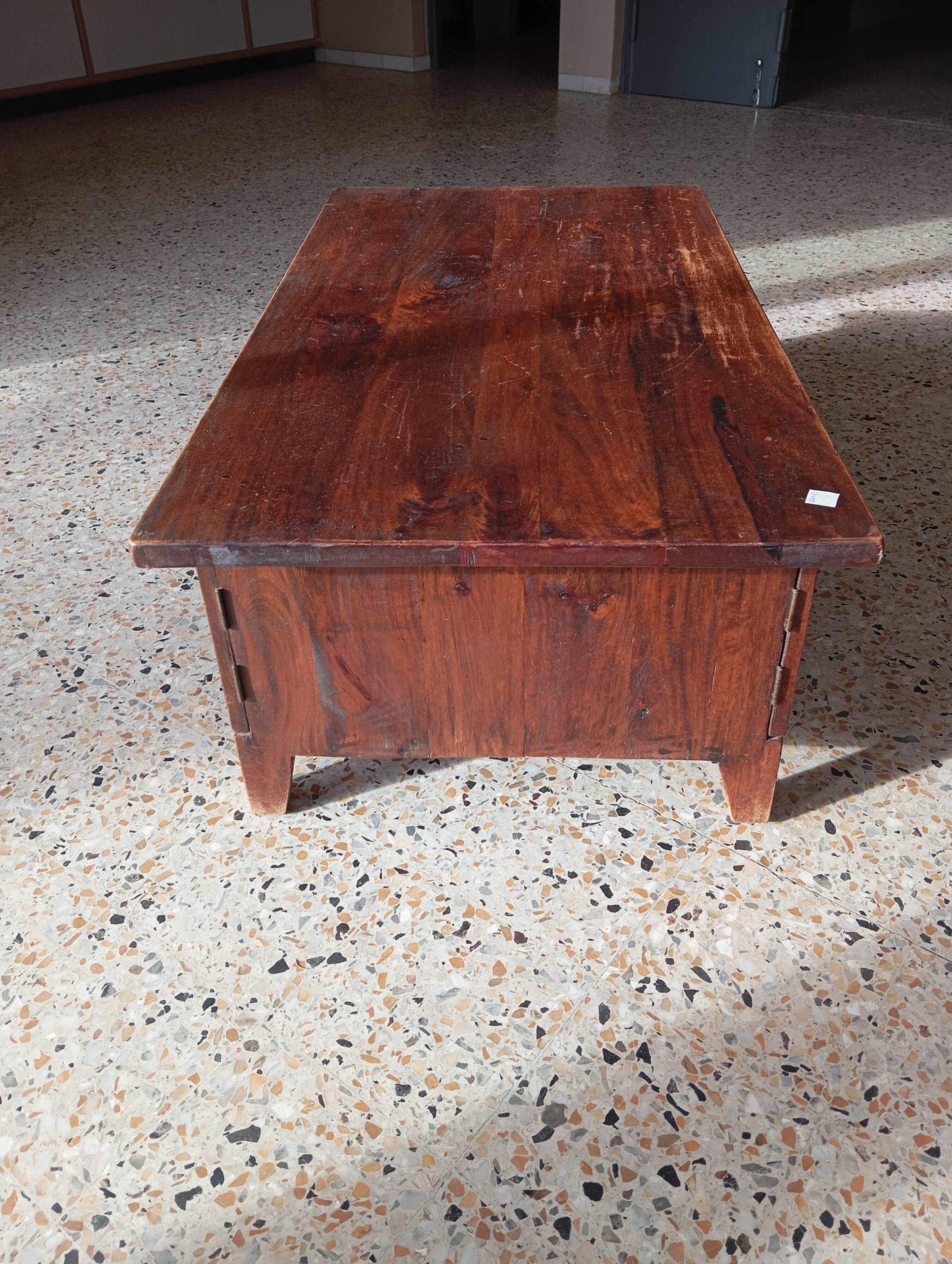 COFFEE TABLE IN SOLID SEHSAM COLONIAL OR RUSTIC INDIAN STYLE