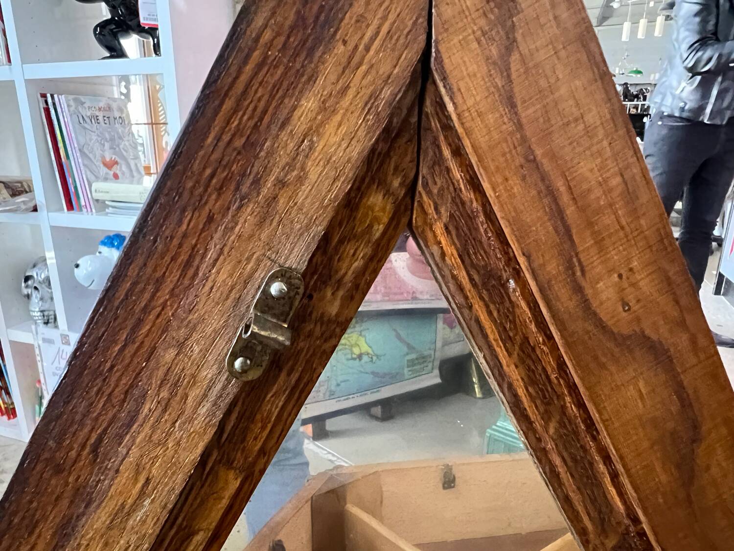Art Deco bathroom cabinet
