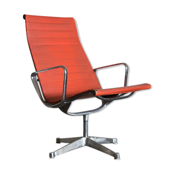 Fauteuil EA 116 de Charles et Ray Eames