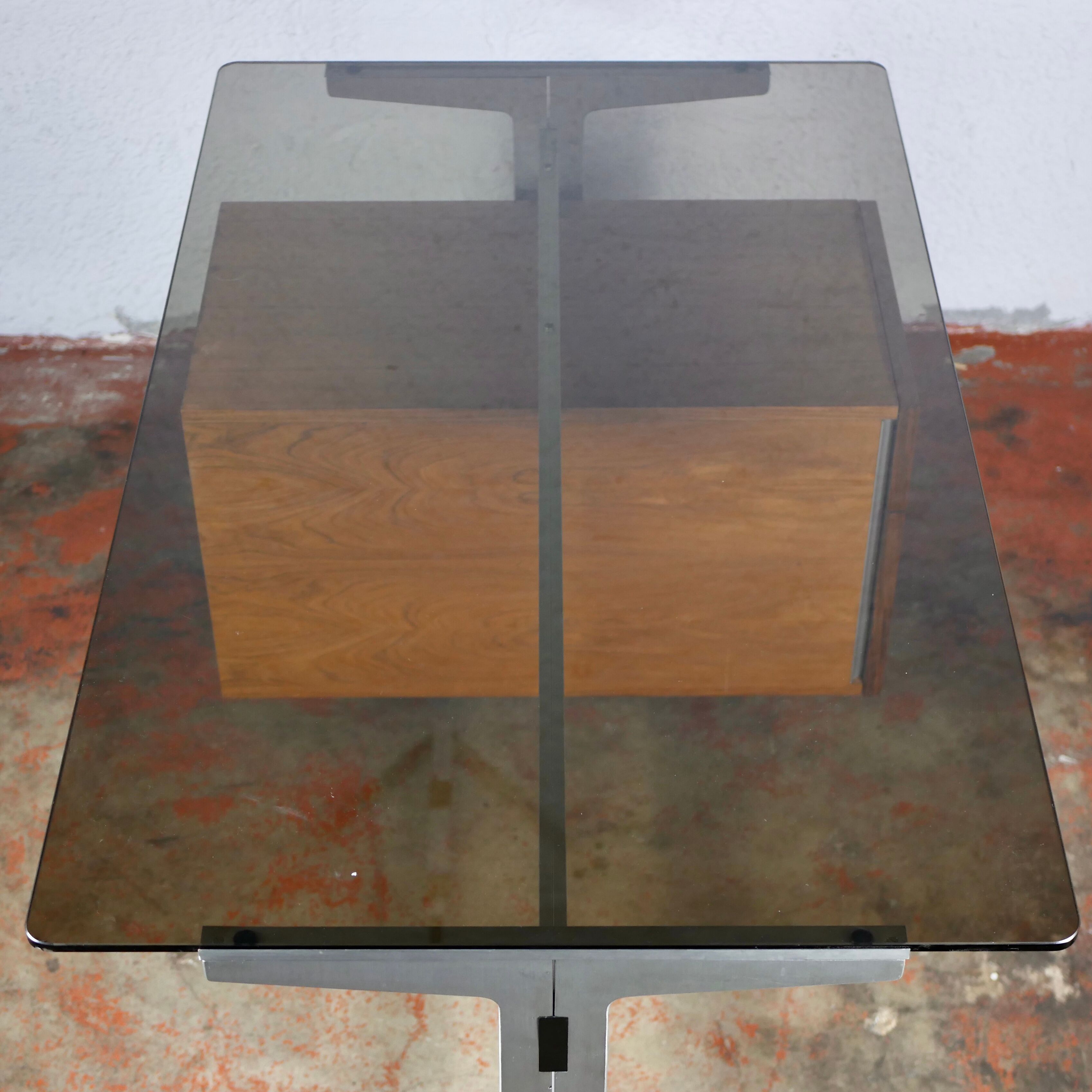 Desk by Etienne Fermigier