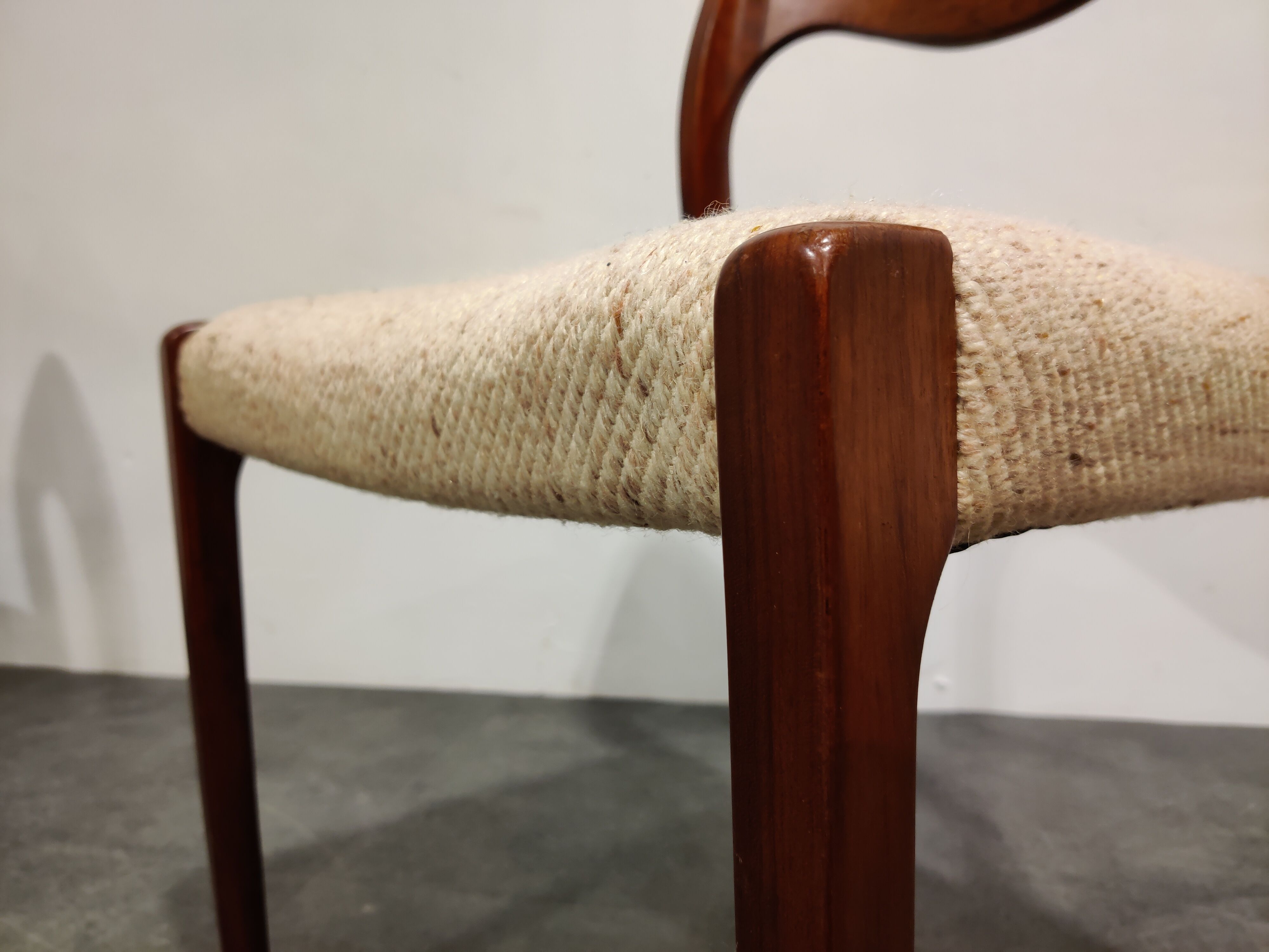 Ensemble de 4 Niels Otto Moller modèle 71 années 1960