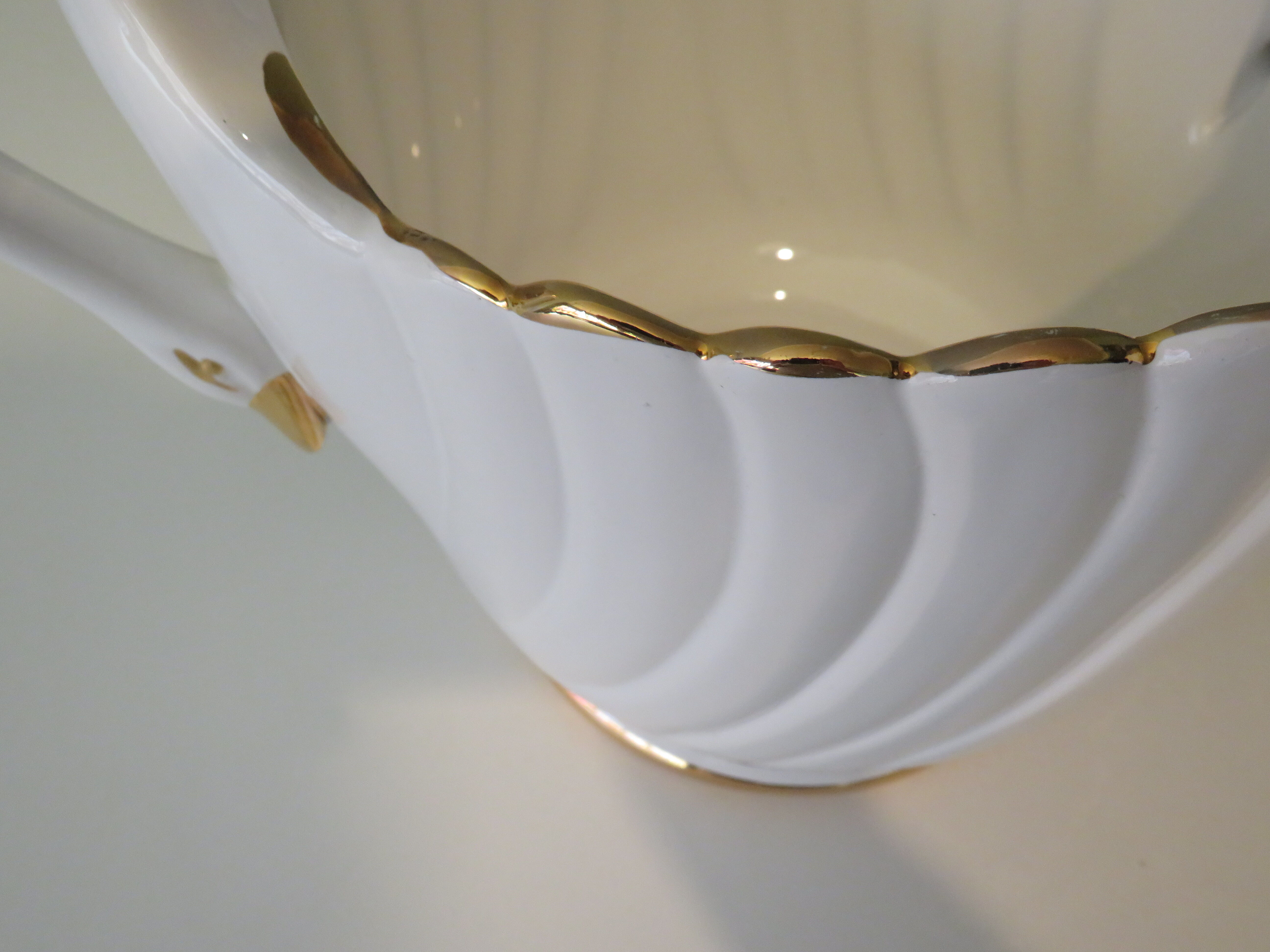 Ceramic pot cache, Capodimonte Italy 1970s-1980s