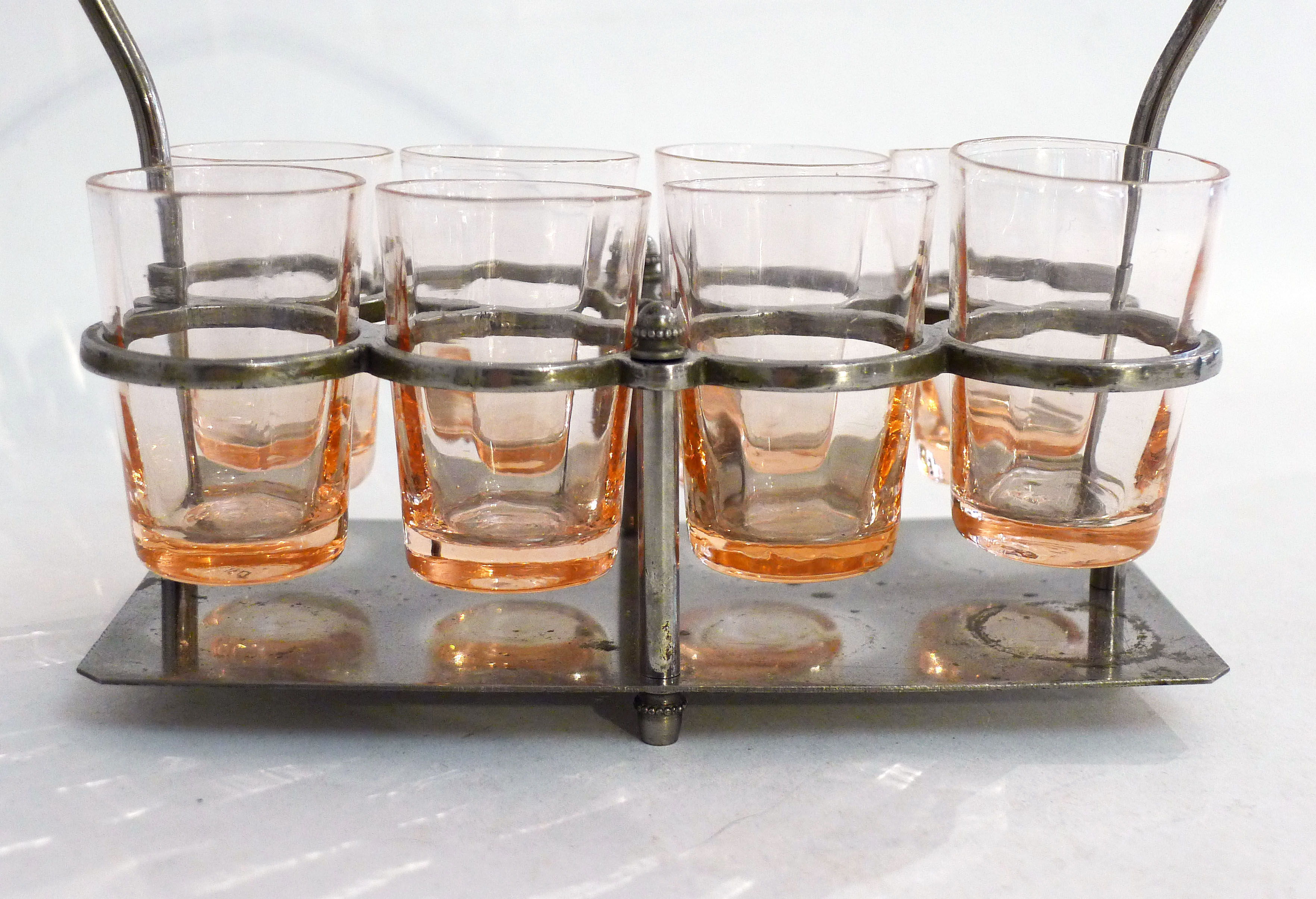 Service of 8 shot glasses