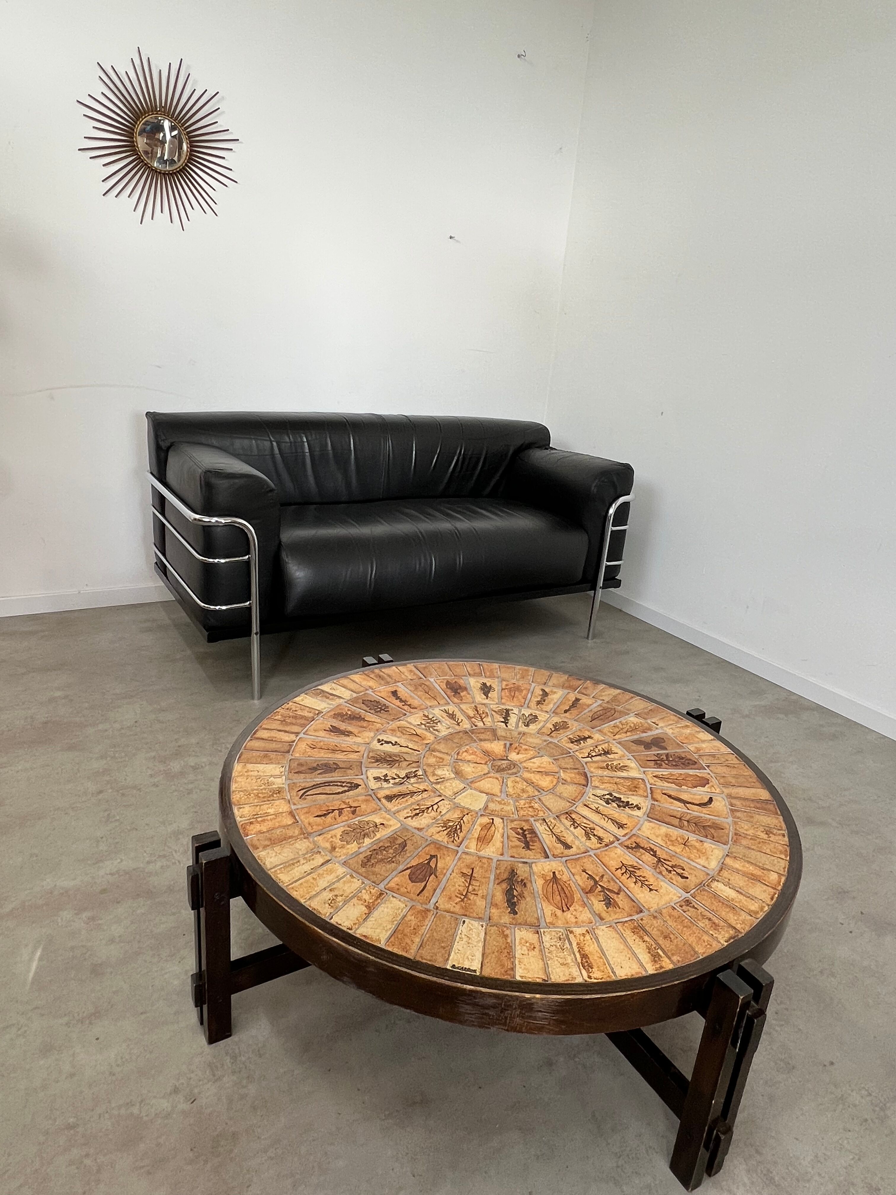 Old vintage leather and tubular metal sofa, design 70s