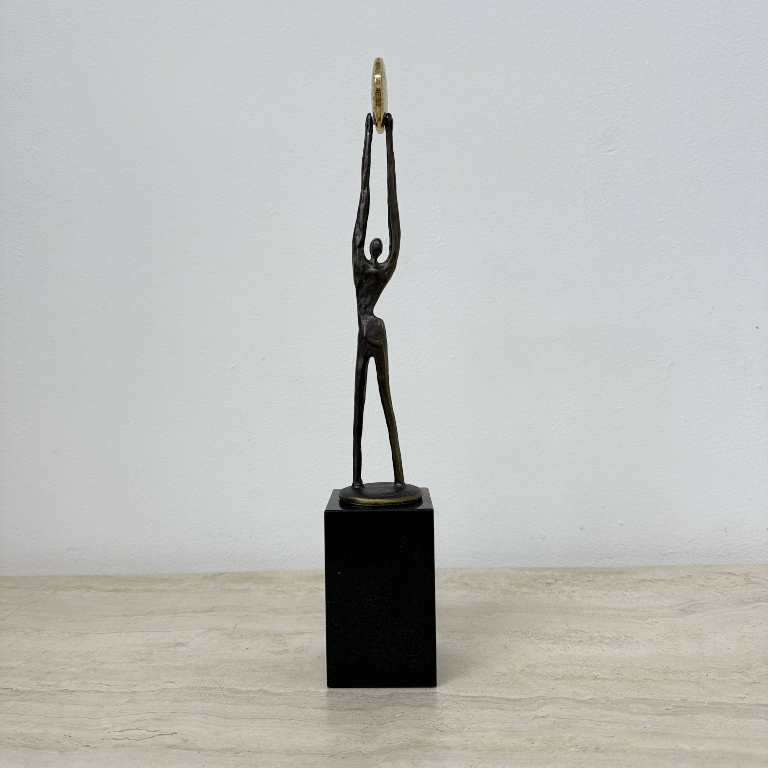 Corry van Ammerlaan for Artihove sculpture