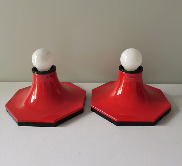 Paire d'appliques italiennes années 80