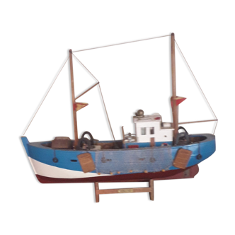 Model boat