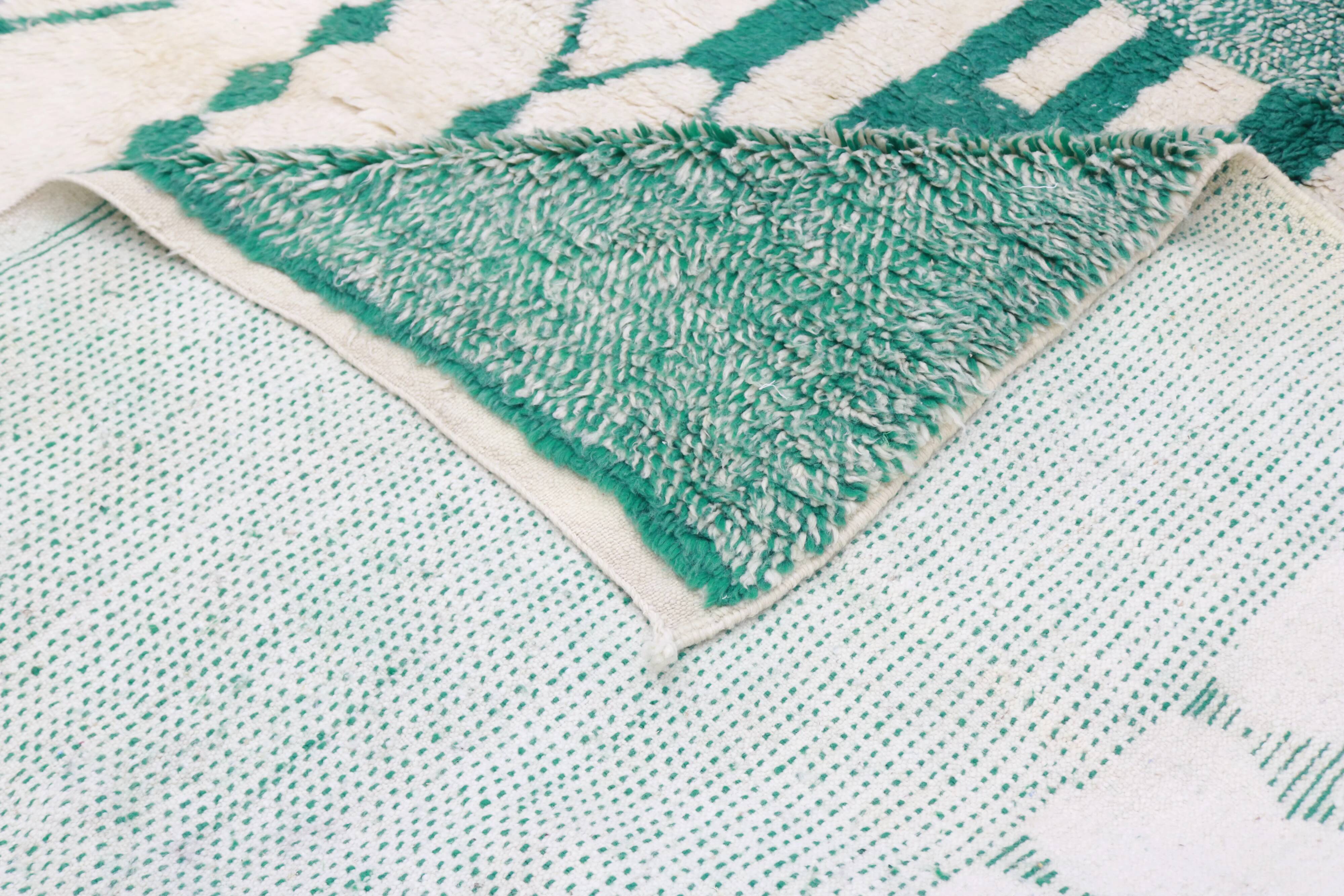 Large Azilal rug 305 x 210 cm – Moroccan wool rug in emerald green with graphic Berber patterns, GD-983