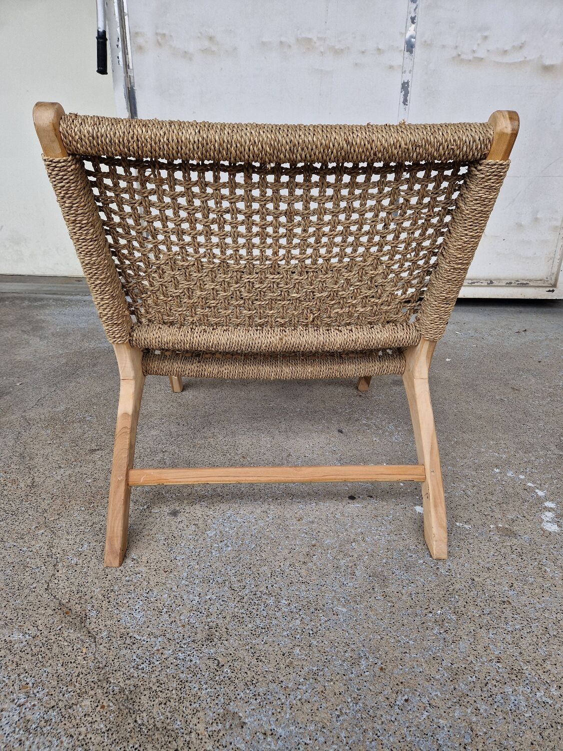 Pair of armchairs low solid wood and braided rope