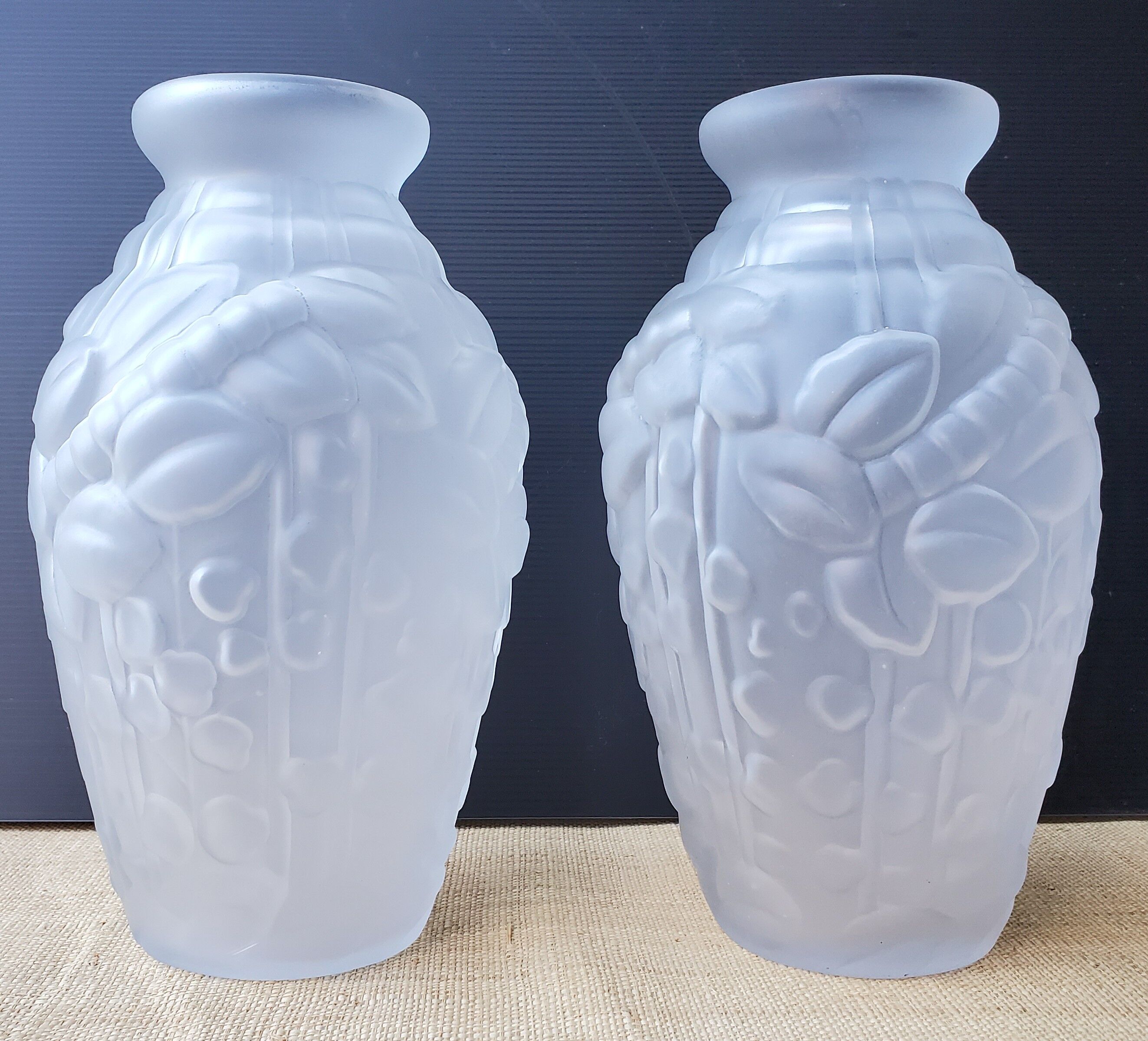 2 Art Deco vases in frosted glass