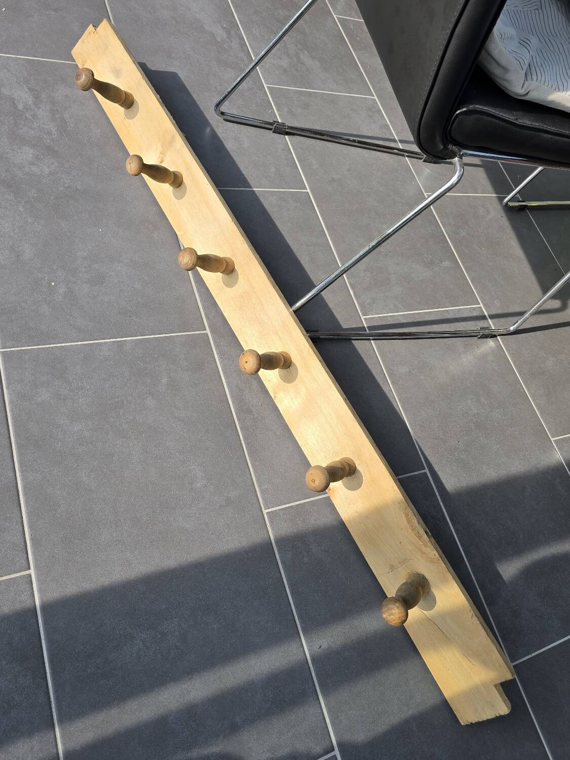 Antique wooden coat rack with 6 hooks