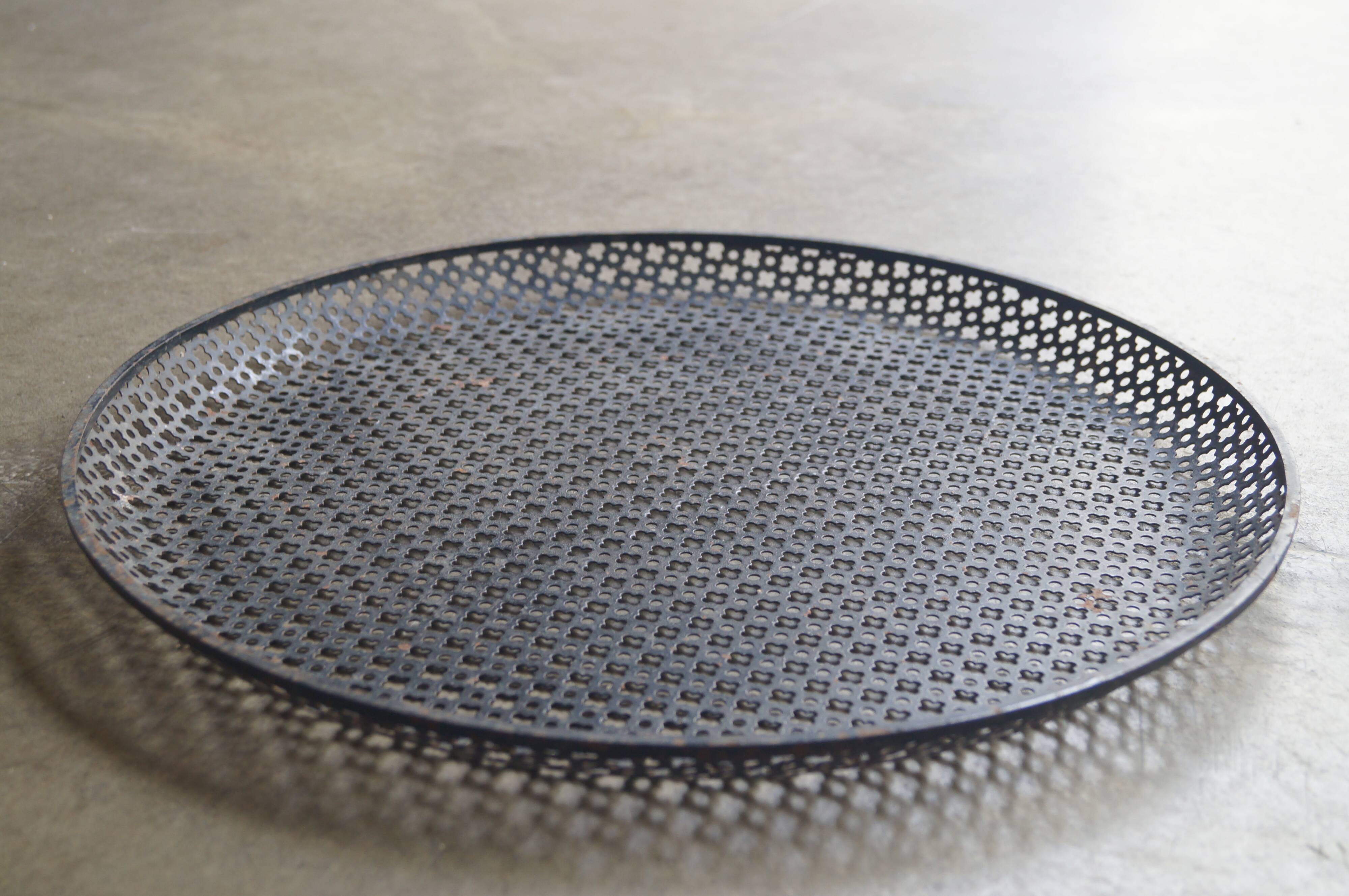 Perforated sheet metal top 1950