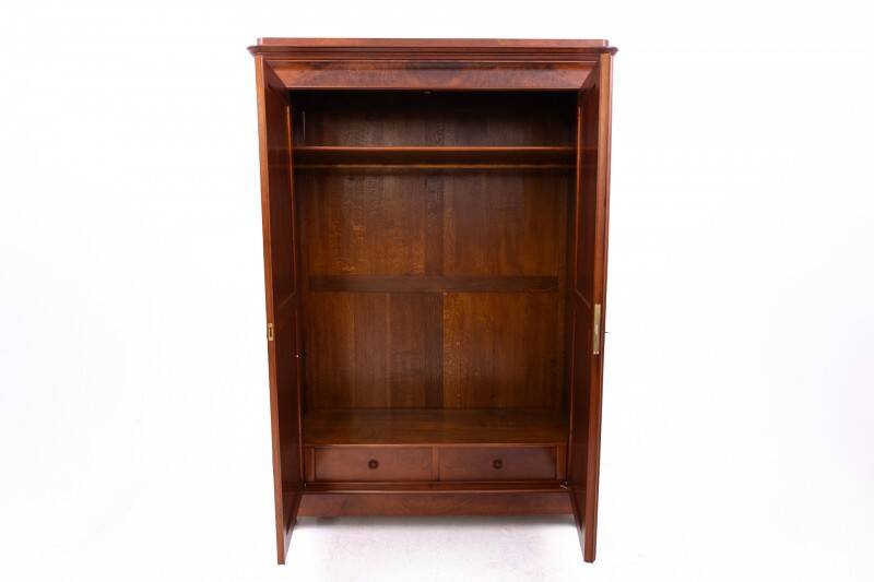 Biedermeier wardrobe from around 1850. After renovation.