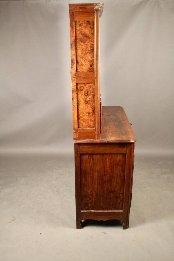 Vaisselier Bressan en loupe de frêne, XIXème s.