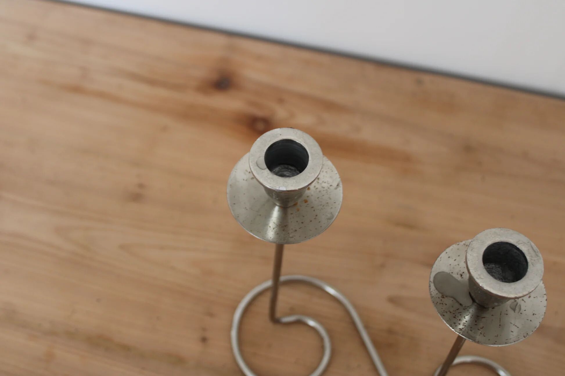 Vintage double candlestick in chrome metal – Spiral design
