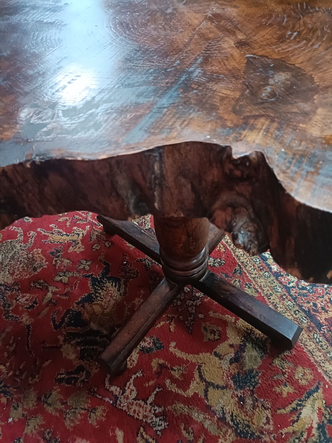 Vintage coffee table, tree-sliced pedestal table