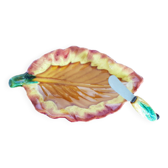 Vallauris cut dish in the shape of a Vintage leaf + knife
