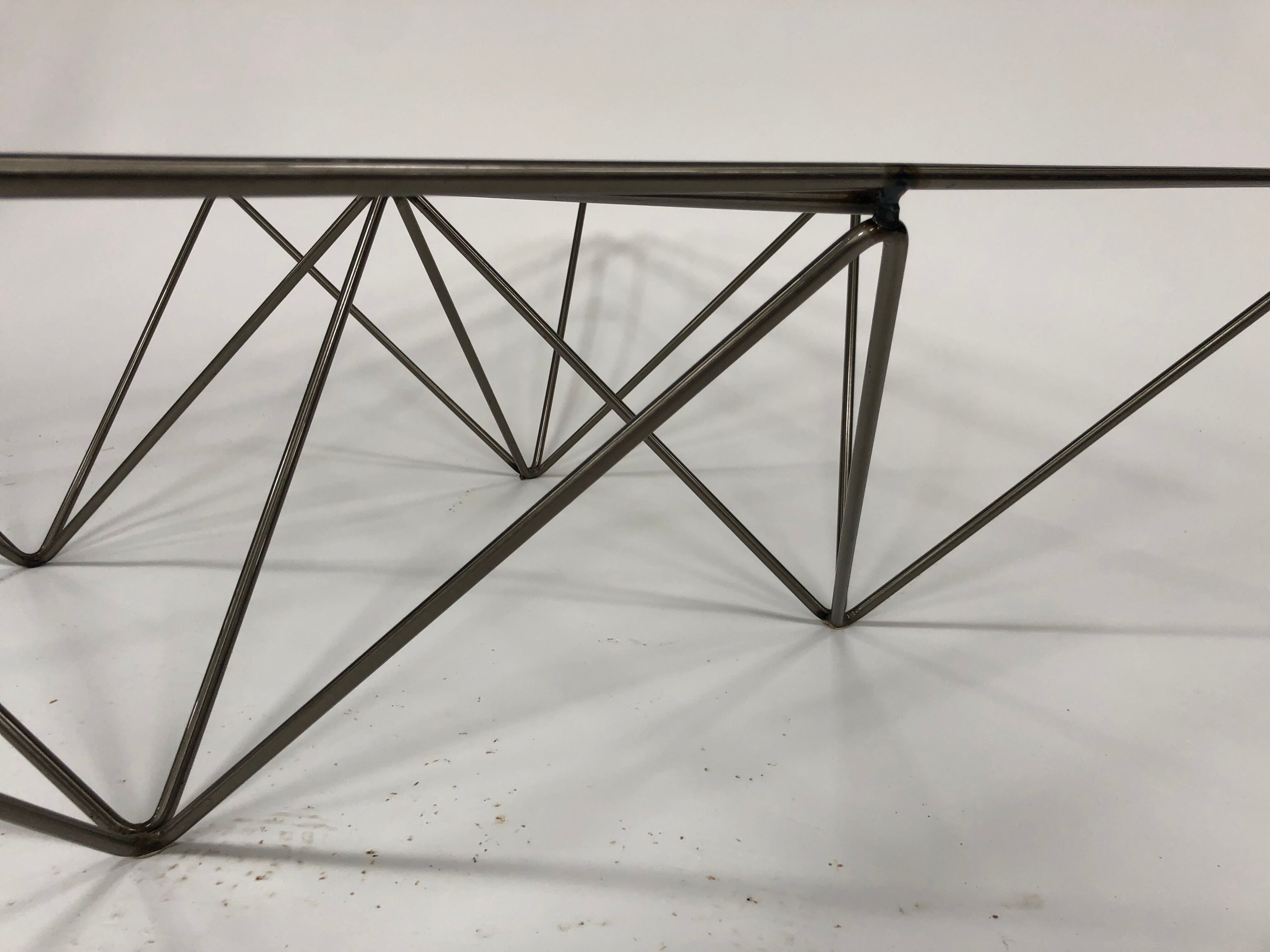 Table low vintage 60s/70s design steel wire