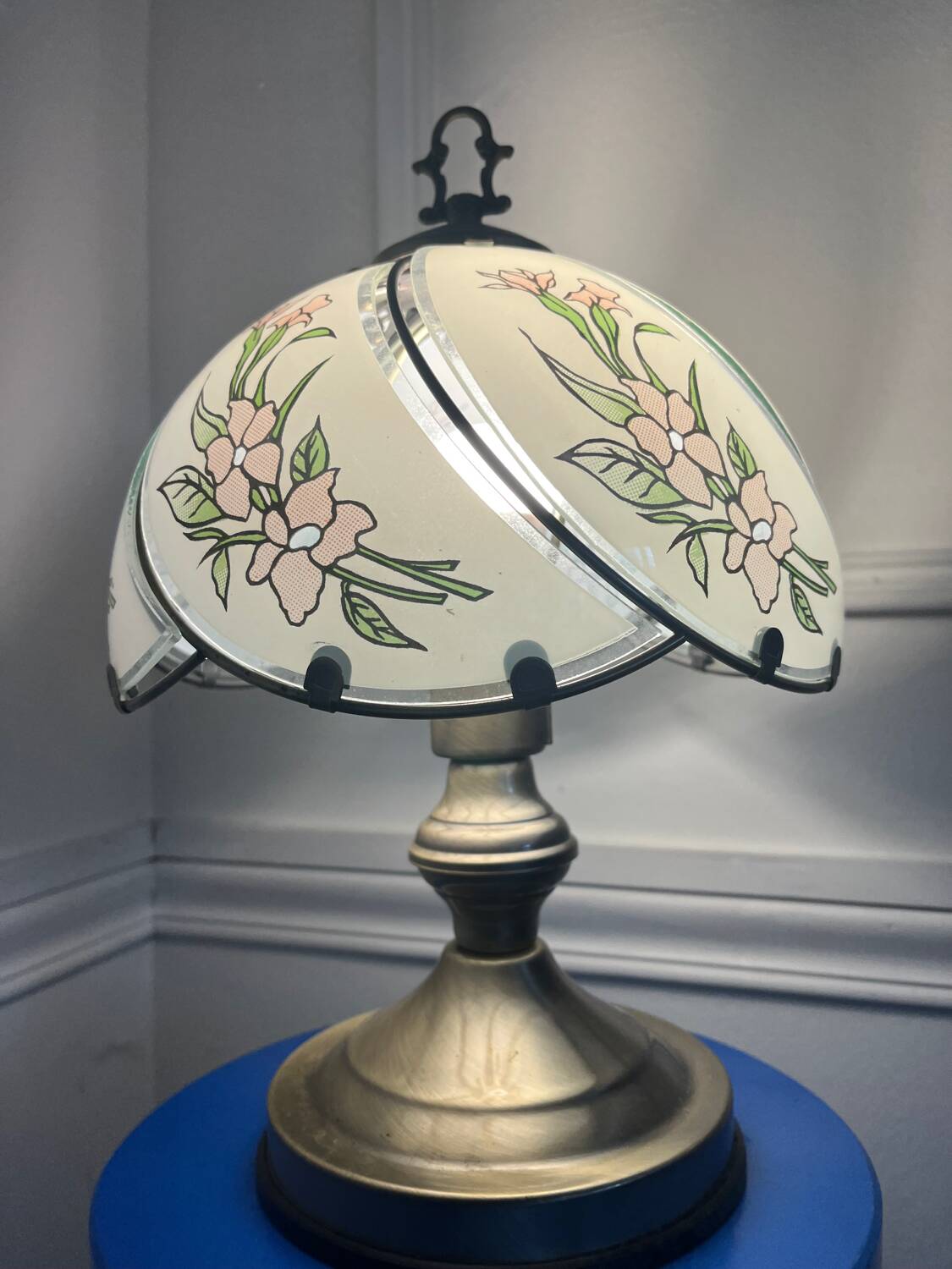 Vintage Tiffany style lamp