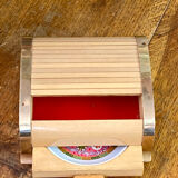 Sliding lid cigarette or cigarillo box