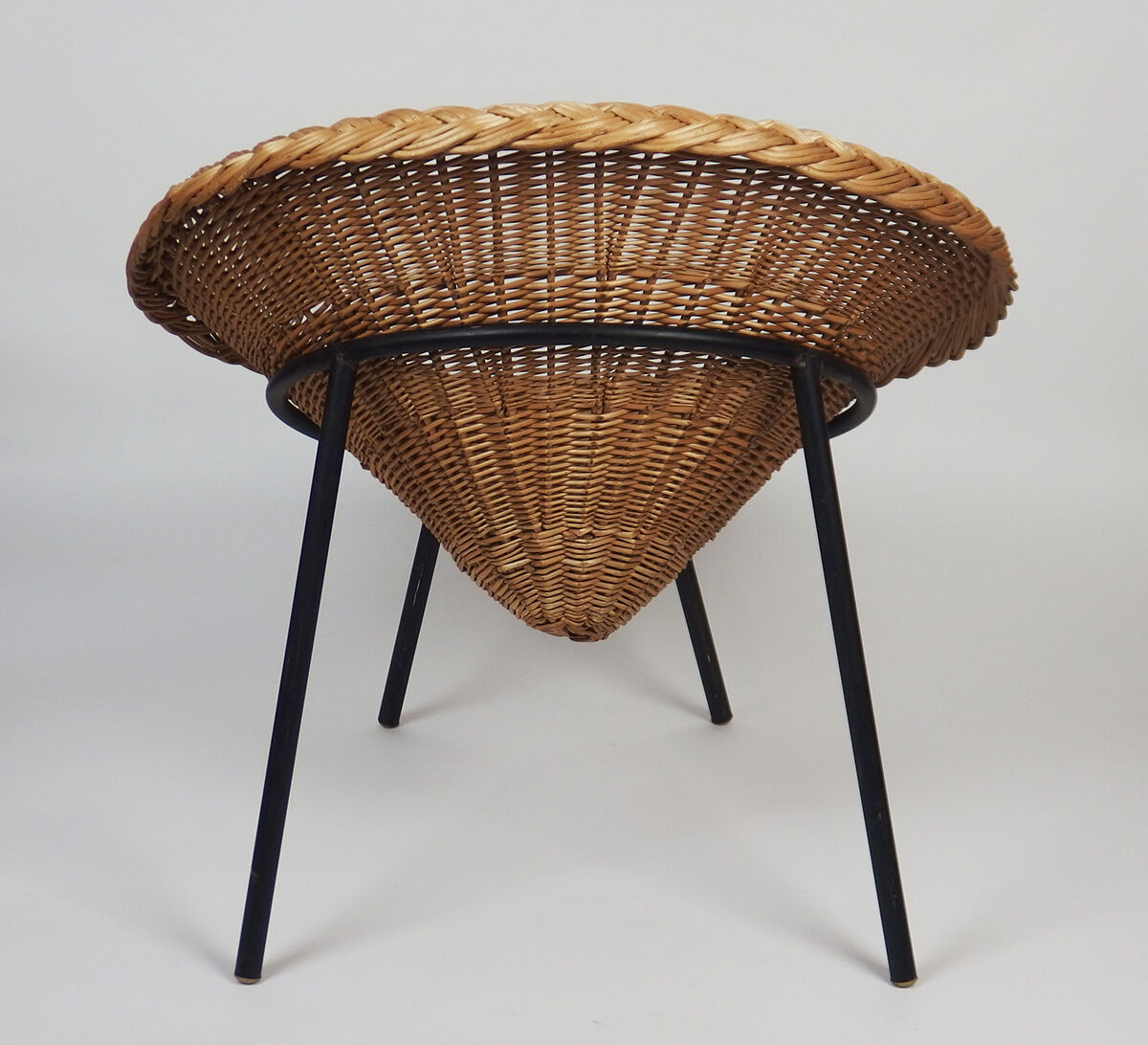Fauteuil corbeille en rotin 1950
