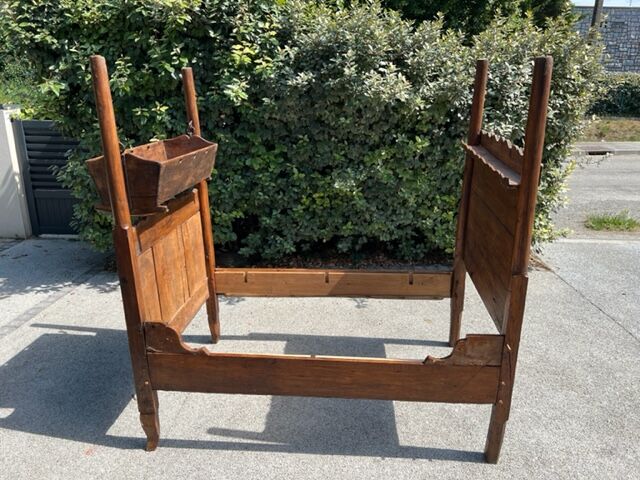 Old peasant bed origin gers